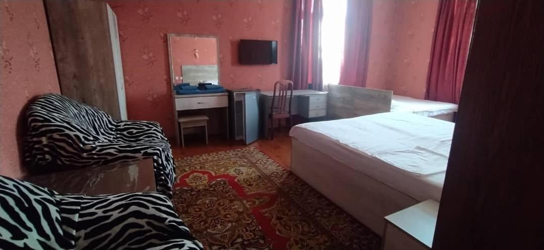 Pamir Hotel-Hostel Dushanbe Bagian luar foto